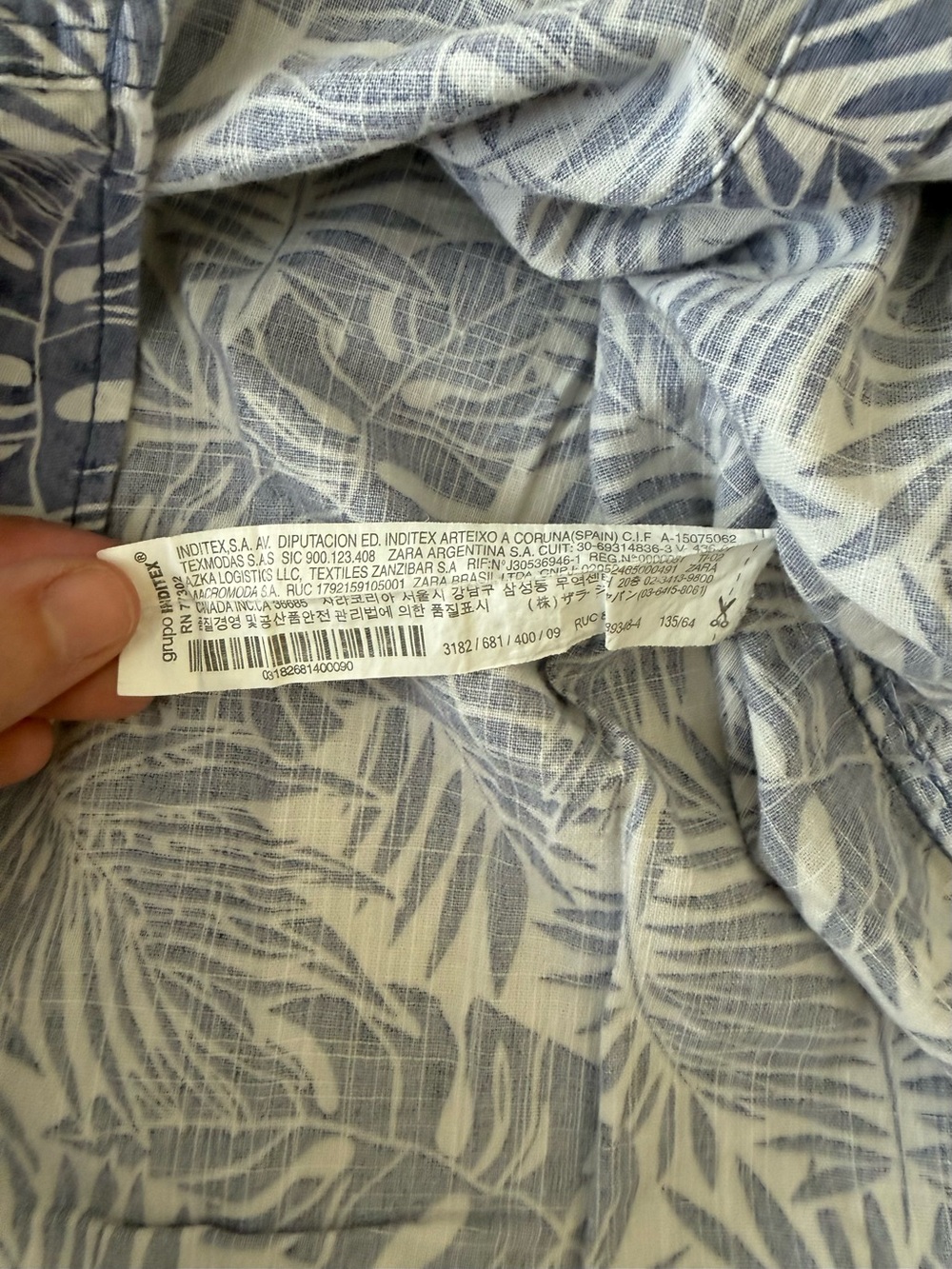 Zara Boys White Button-Down with Blue Leaf Print // size 9 - Picture 6 of 12
